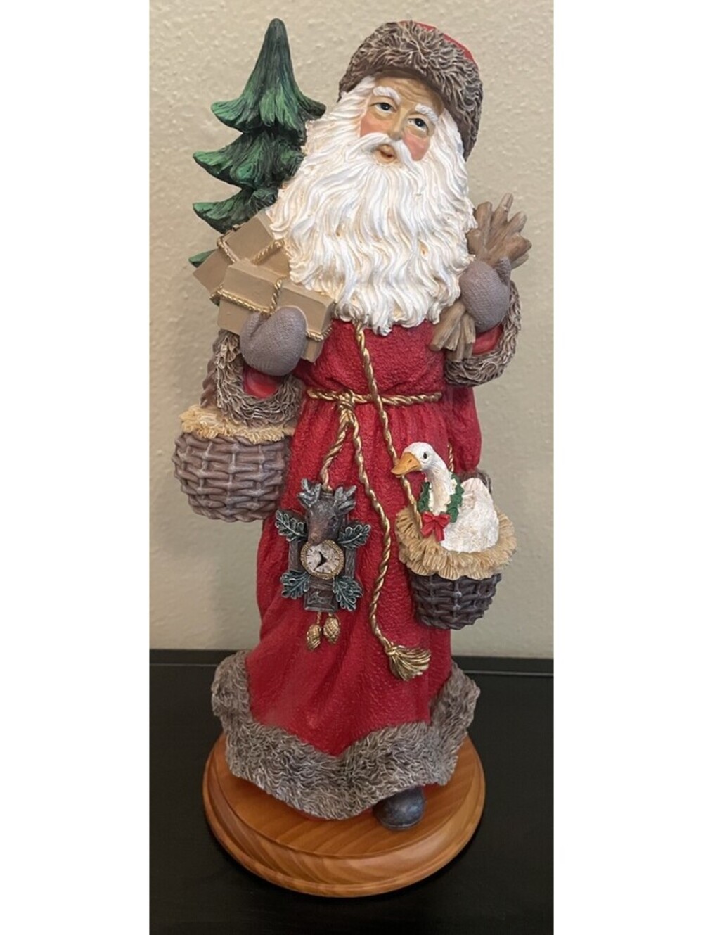 Lynn Haney - Through the Years: “Gentle St. Nick” Figure Style #28590 - 391/4900